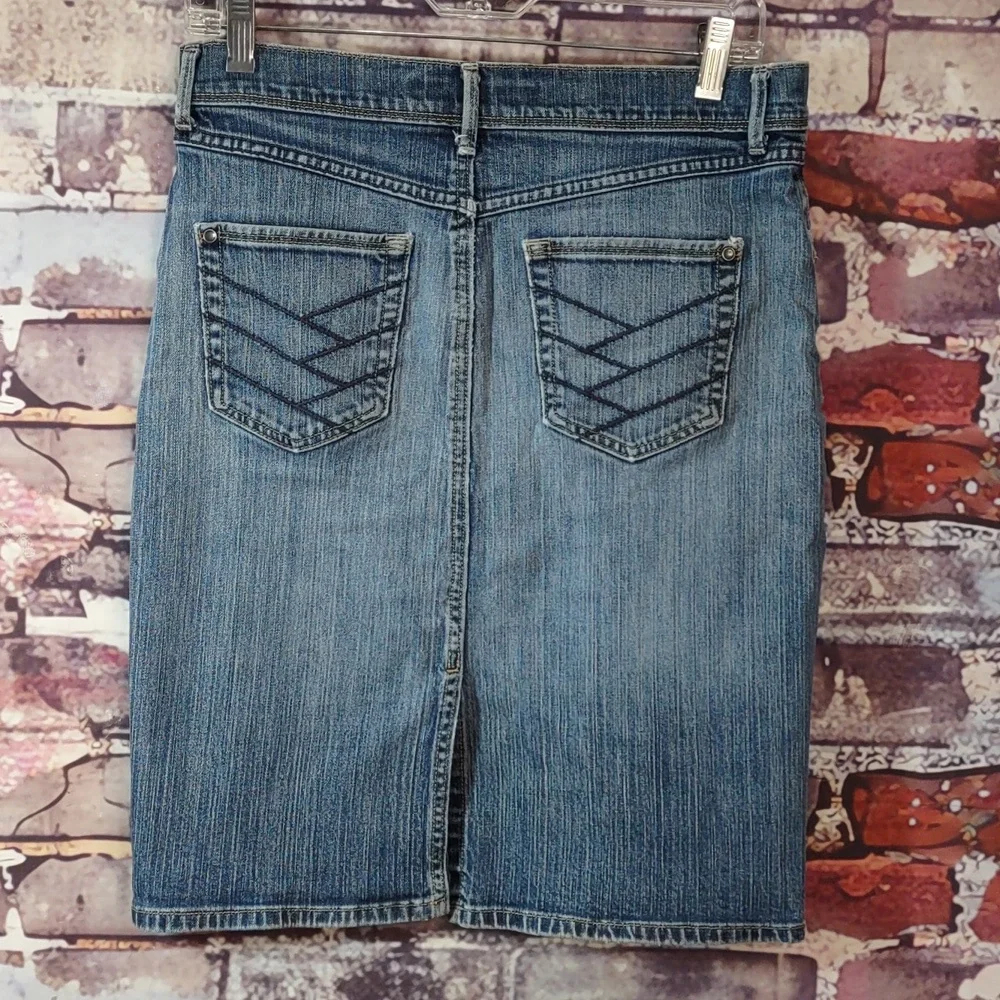 Old Navy Denim Skirt - Picture 3 of 5